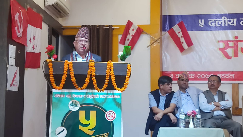 ओलीलाई माधवको प्रश्न- दुई तिहाइ बहुमत हुँदा पनि काम गर्न दिएनन् भन्दै रुँदै हिँड्न सरम लागेन ?